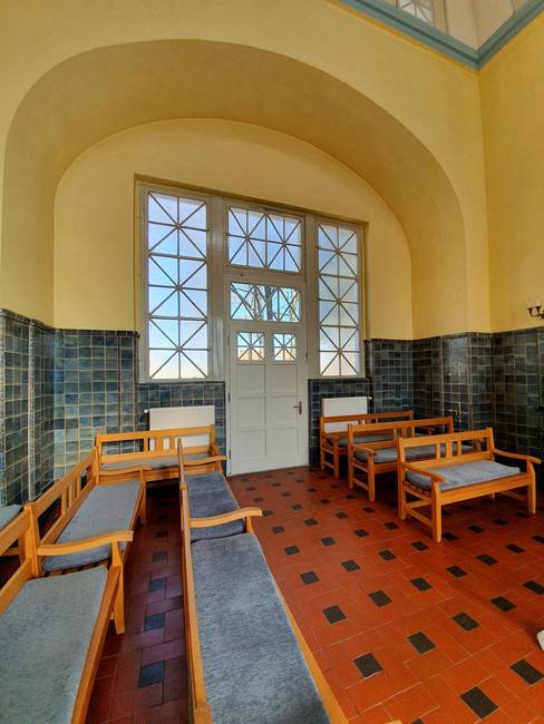 neuegestaltete Trauerhalle © Dorota Schnura 20220322 111847