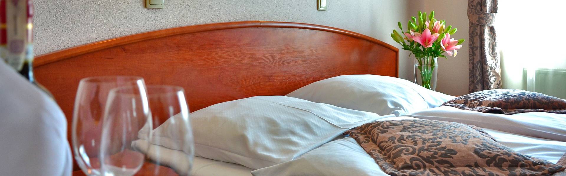 Hotel hotel room 1261900 1920